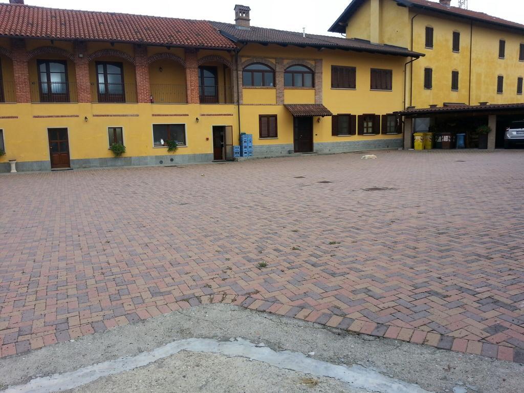 Agriturismo Cascina Del Peso レイニー エクステリア 写真