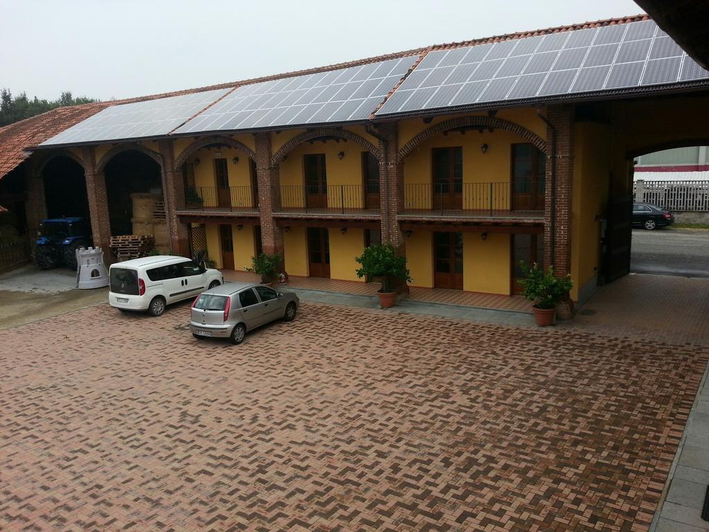 Agriturismo Cascina Del Peso レイニー エクステリア 写真