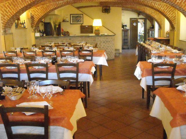 Agriturismo Cascina Del Peso レイニー エクステリア 写真